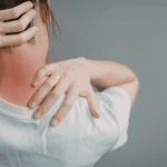 Boyun Fıtığında Kola Vuran Ağrı ve Uyuşma Ne Anlama Gelir?